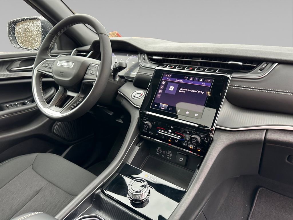 New 2025 Jeep Grand Cherokee L Laredo w/ Luxury Tech Group I image 19