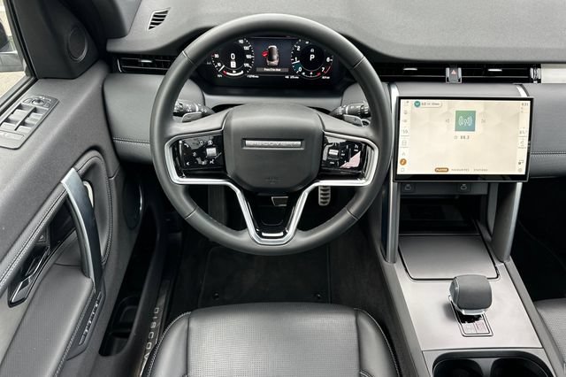 Certified 2025 Land Rover Discovery Sport Dynamic SE AWD/4WD image 13