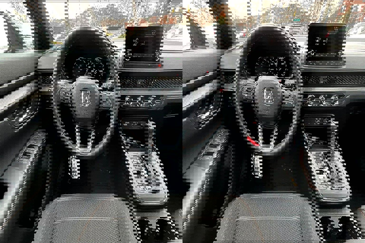 Used 2025 Honda CR-V Sport image 5