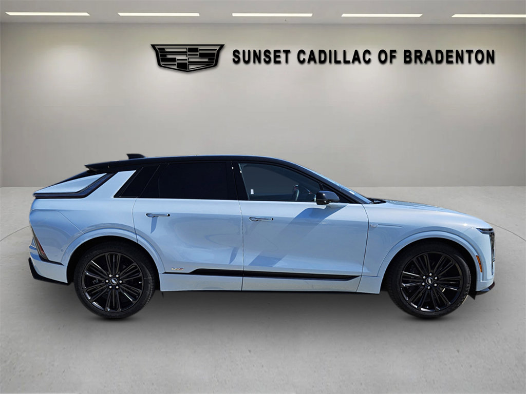 New 2026 Cadillac Lyriq V image 8