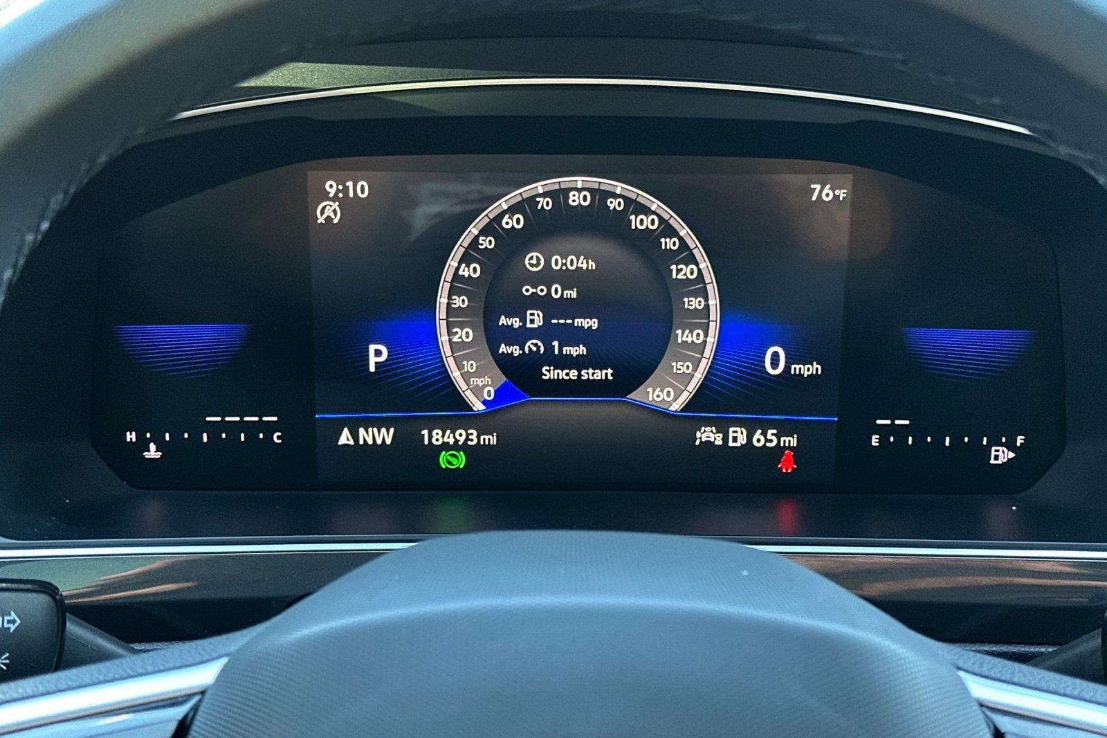 Used 2024 Volkswagen Tiguan SE R-Line FWD image 25