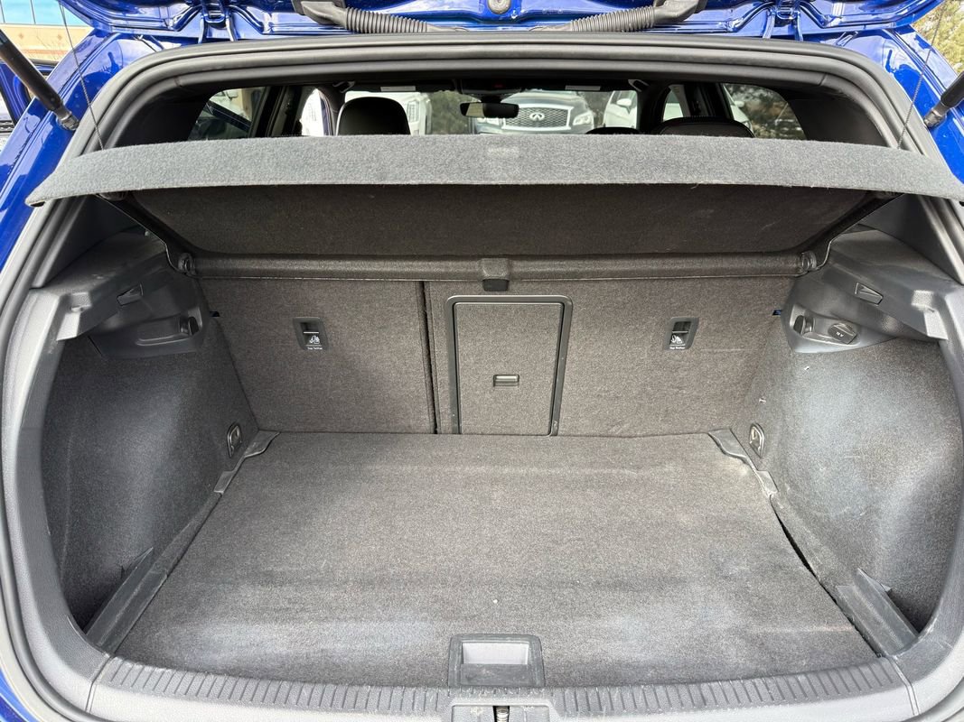 Used 2019 Volkswagen Golf R 4-Door image 37