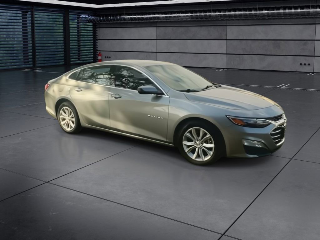 Used 2023 Chevrolet Malibu LT image 2