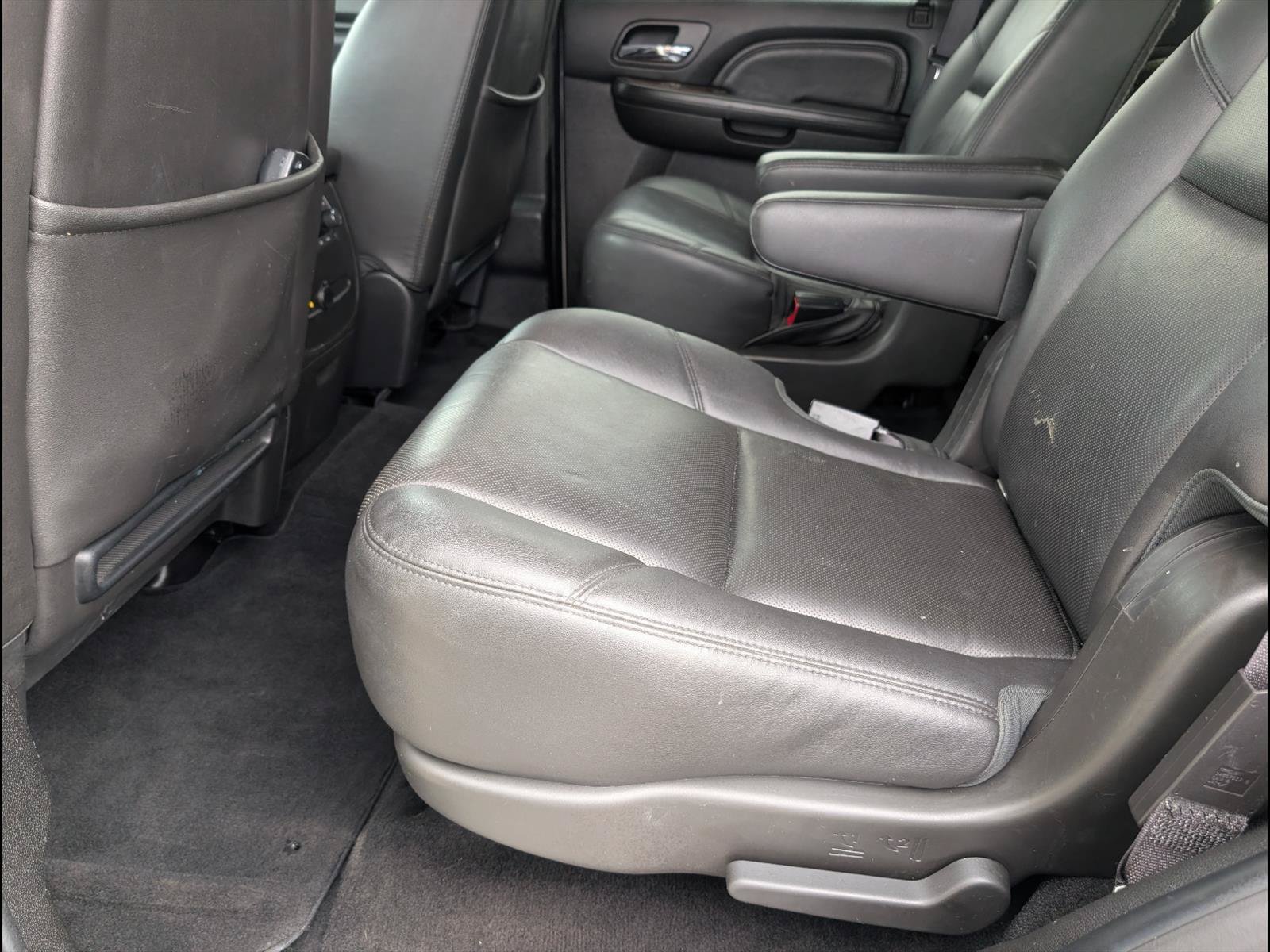 Used 2014 GMC Yukon Denali AWD/4WD image 12