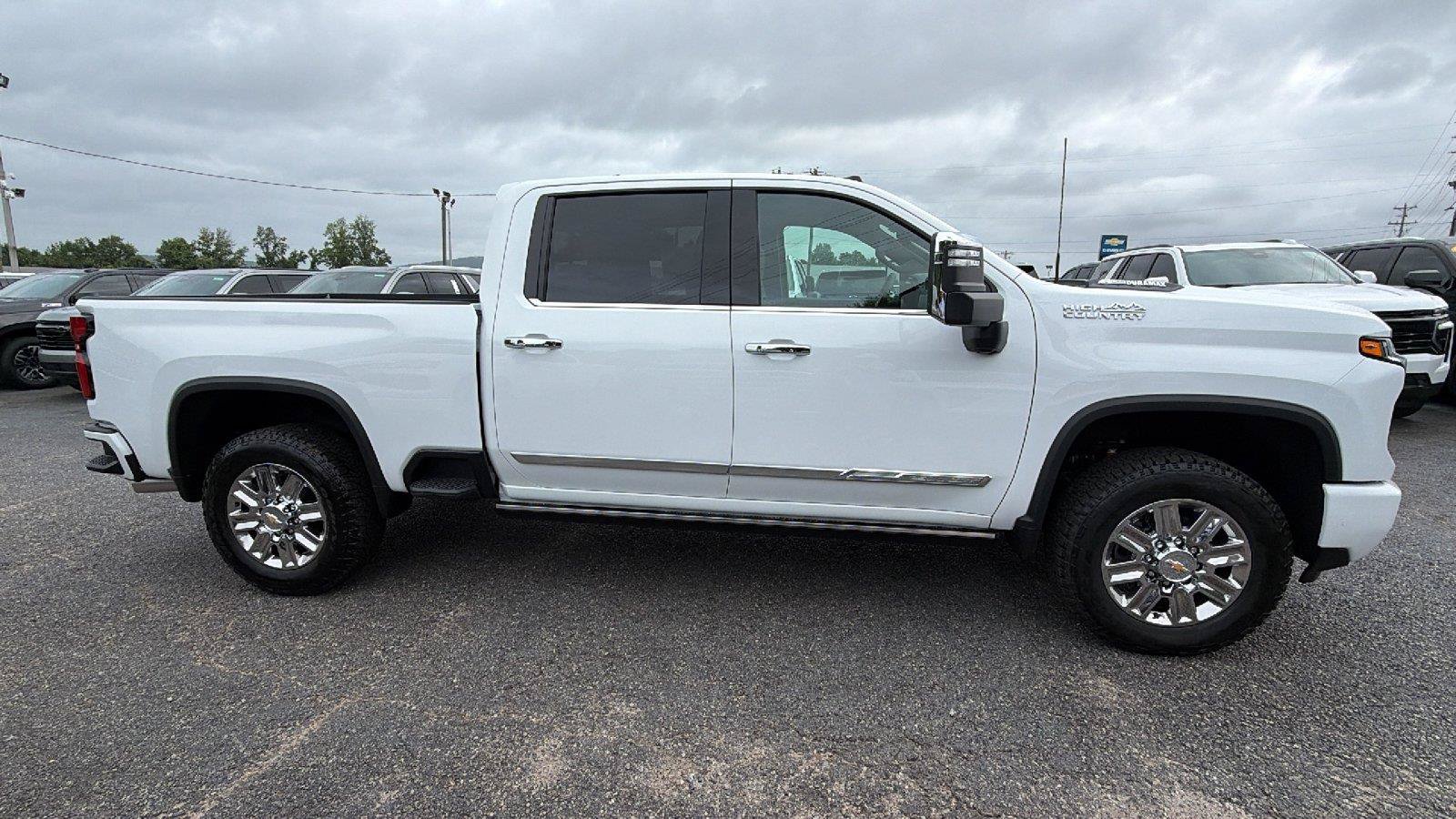 New 2026 Chevrolet Silverado 2500 High Country w/ High Country Premium Package AWD/4WD image 5