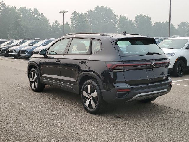 Used 2025 Volkswagen Taos S AWD/4WD image 4
