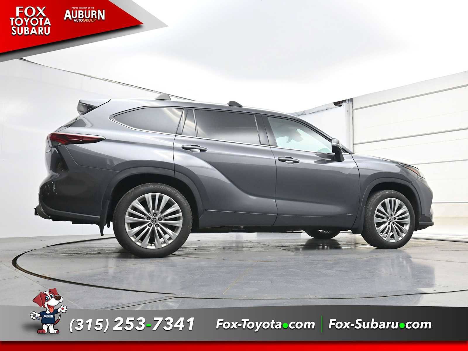 Used 2024 Toyota Highlander Platinum AWD/4WD image 23