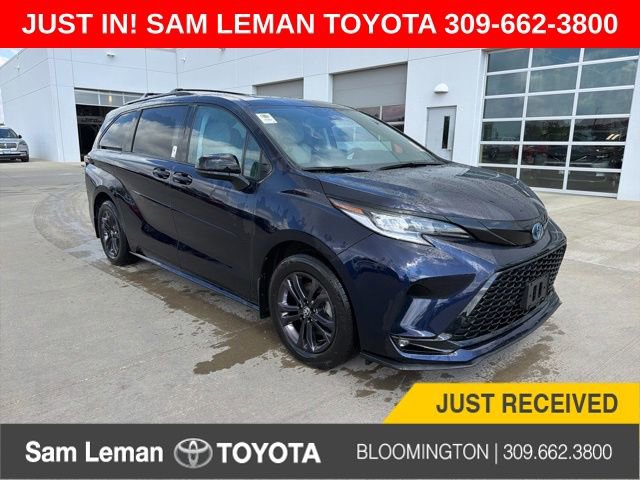 Used 2025 Toyota Sienna XSE w/ XSE Plus Package AWD/4WD image 1