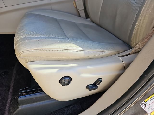 Used 2017 Jeep Grand Cherokee Limited w/ Luxury Group II image 16