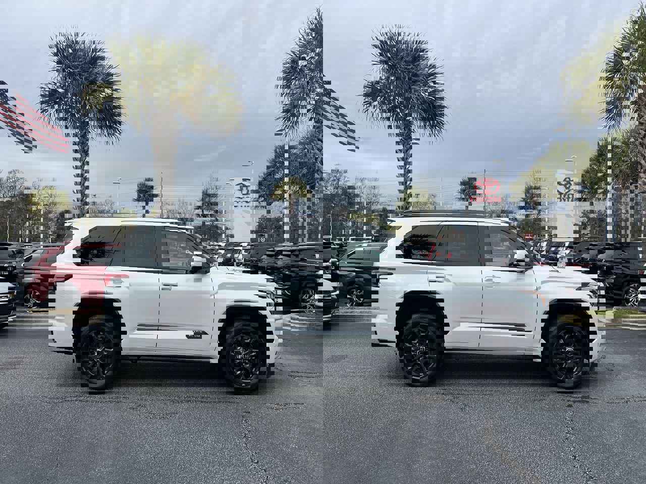 Used 2024 Toyota Sequoia Platinum image 11