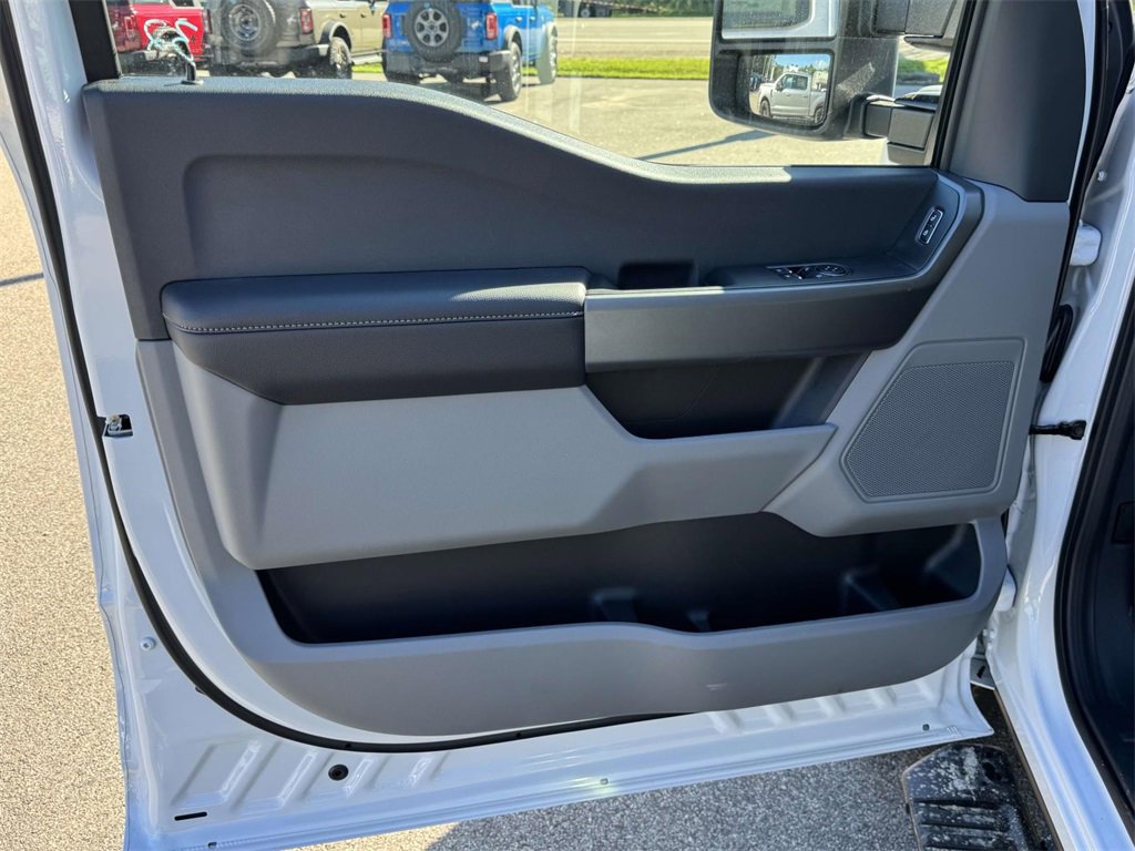 New 2026 Ford F350 XL w/ STX Appearance Package image 15