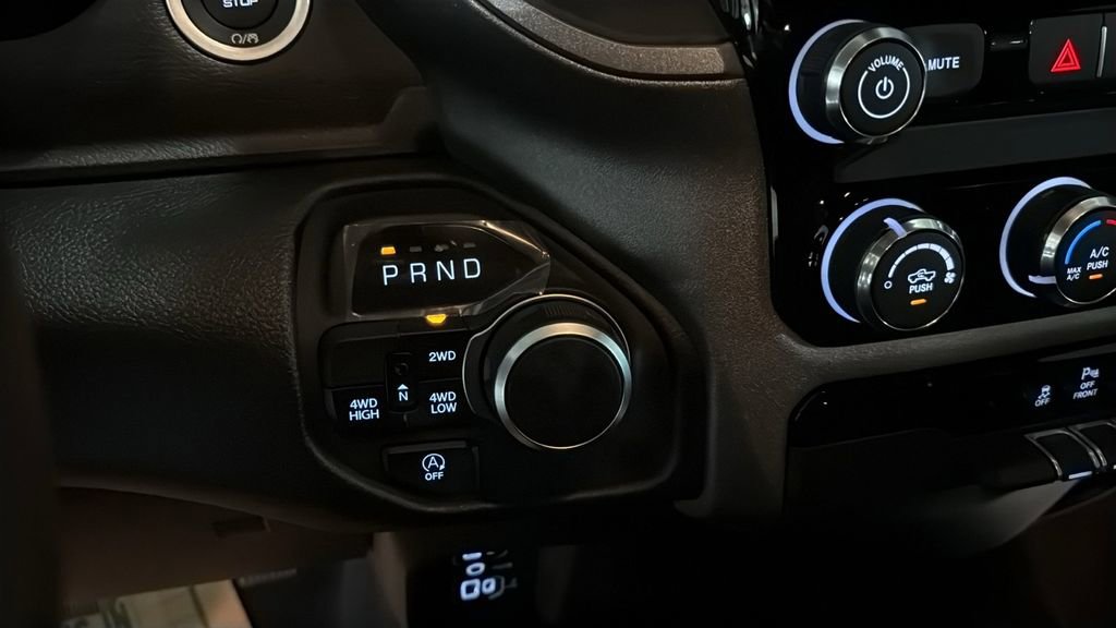 Used 2025 RAM 1500 Tradesman AWD/4WD image 32