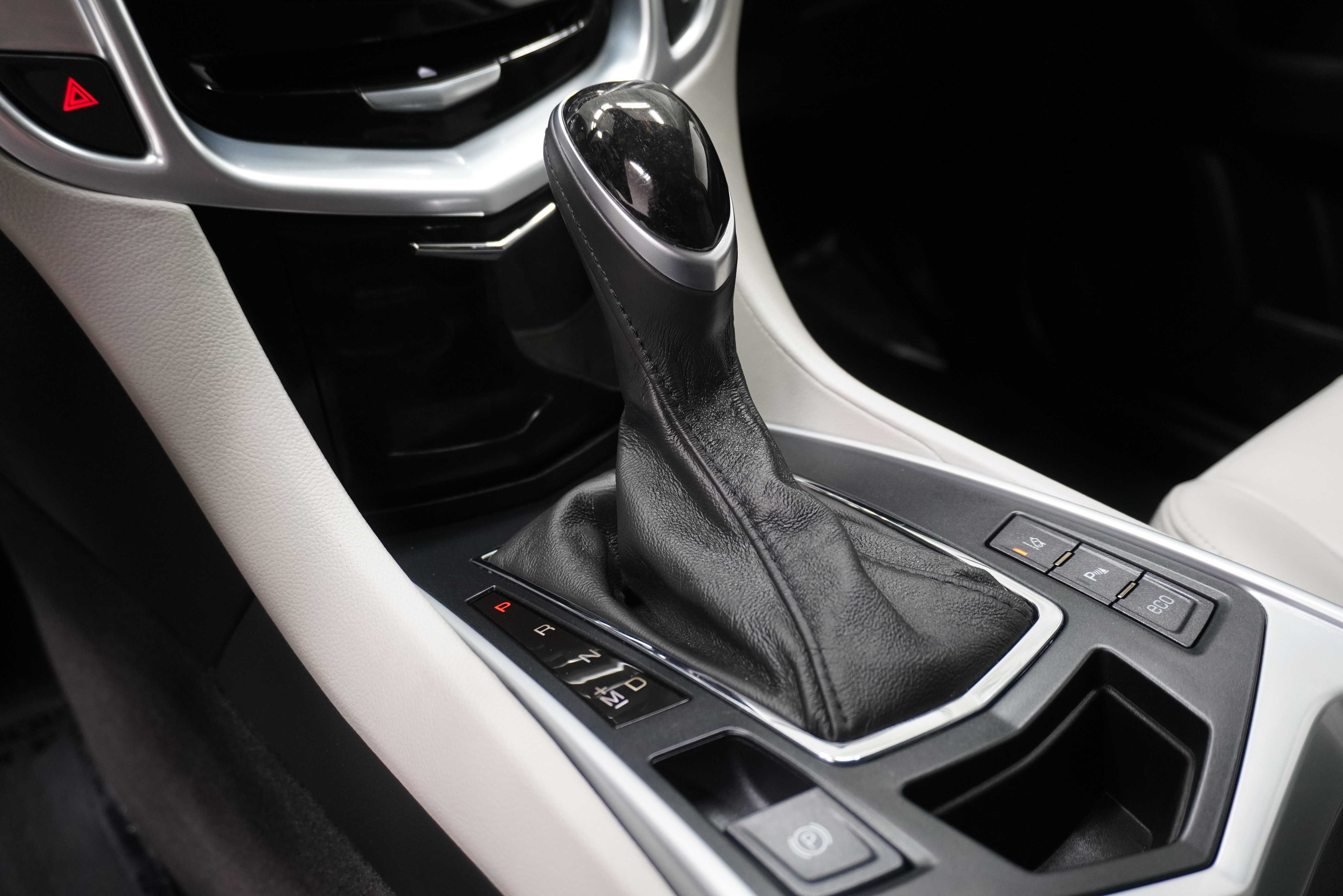 Used 2013 Cadillac SRX Luxury w/ Driver Awareness Package image 21