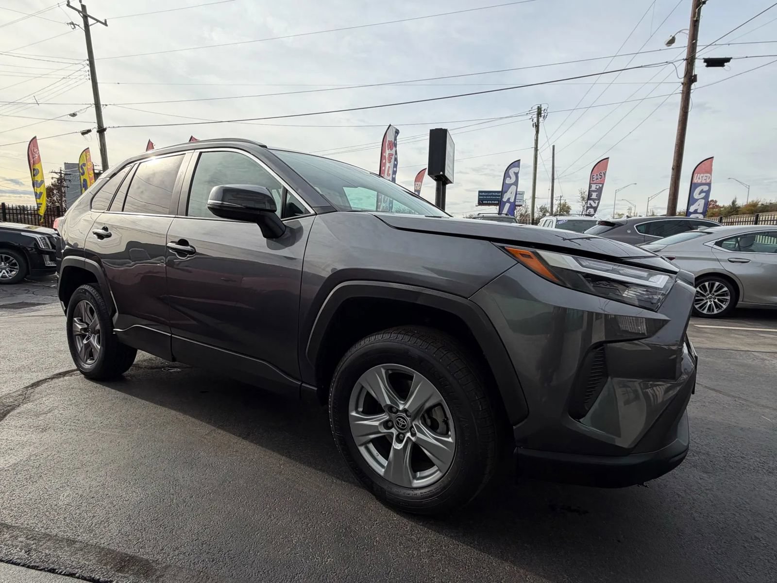 Used 2023 Toyota RAV4 XLE AWD/4WD image 12