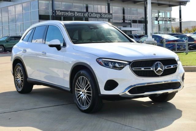 New 2025 Mercedes-Benz GLC 300 image 3