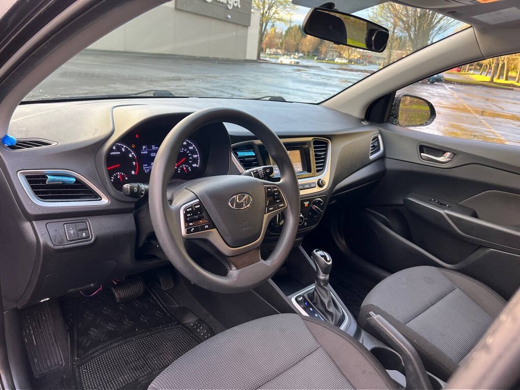 Used 2021 Hyundai Accent SE FWD image 10