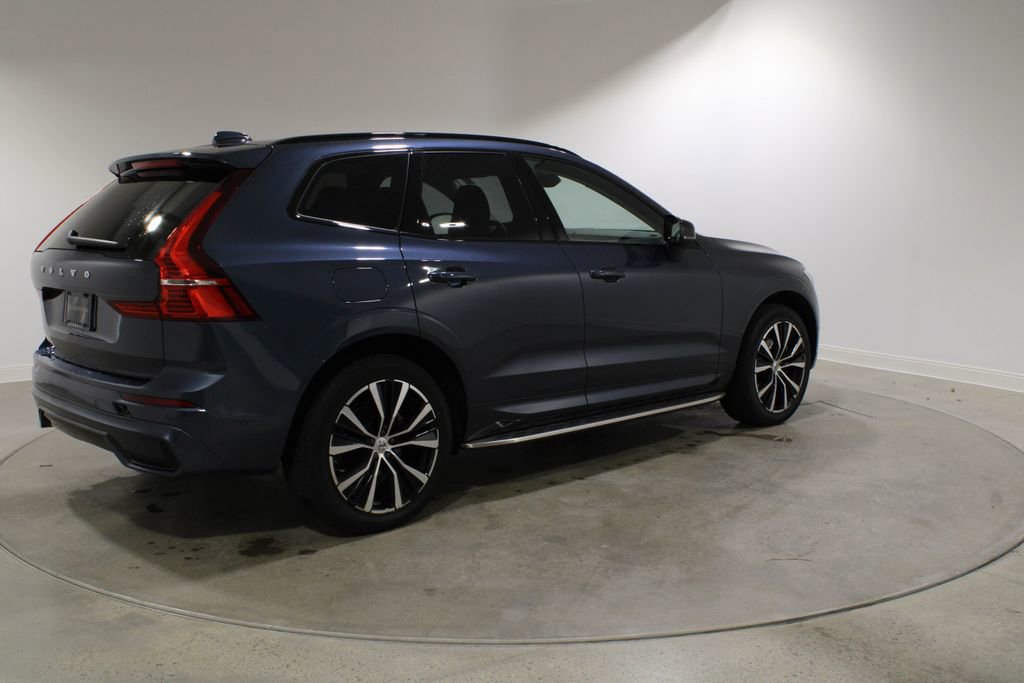 Used 2025 Volvo XC60 B5 Ultra w/ Climate Package image 5