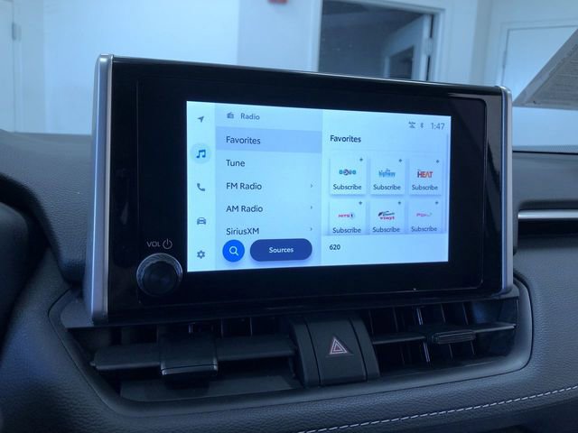 Certified 2025 Toyota RAV4 XLE AWD/4WD image 28