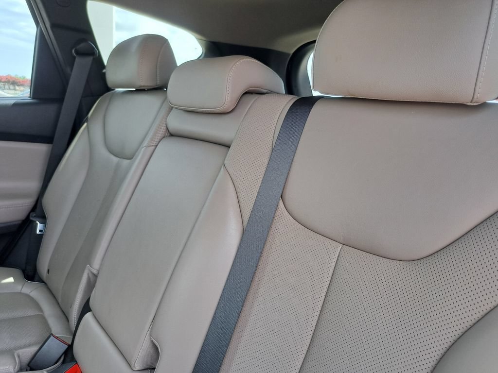 Used 2022 Hyundai Santa Fe Limited FWD image 22