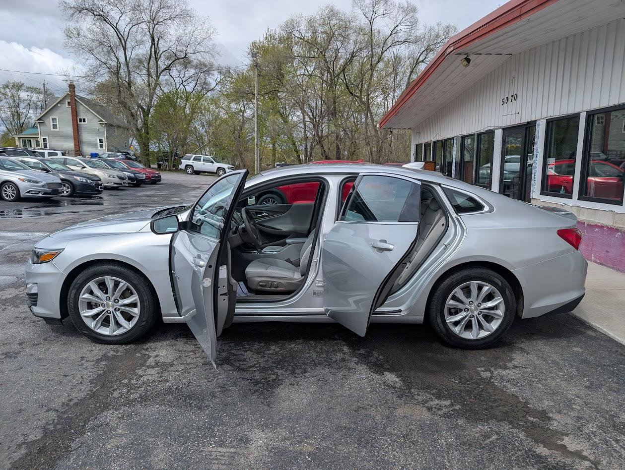 Used 2020 Chevrolet Malibu LT FWD image 5