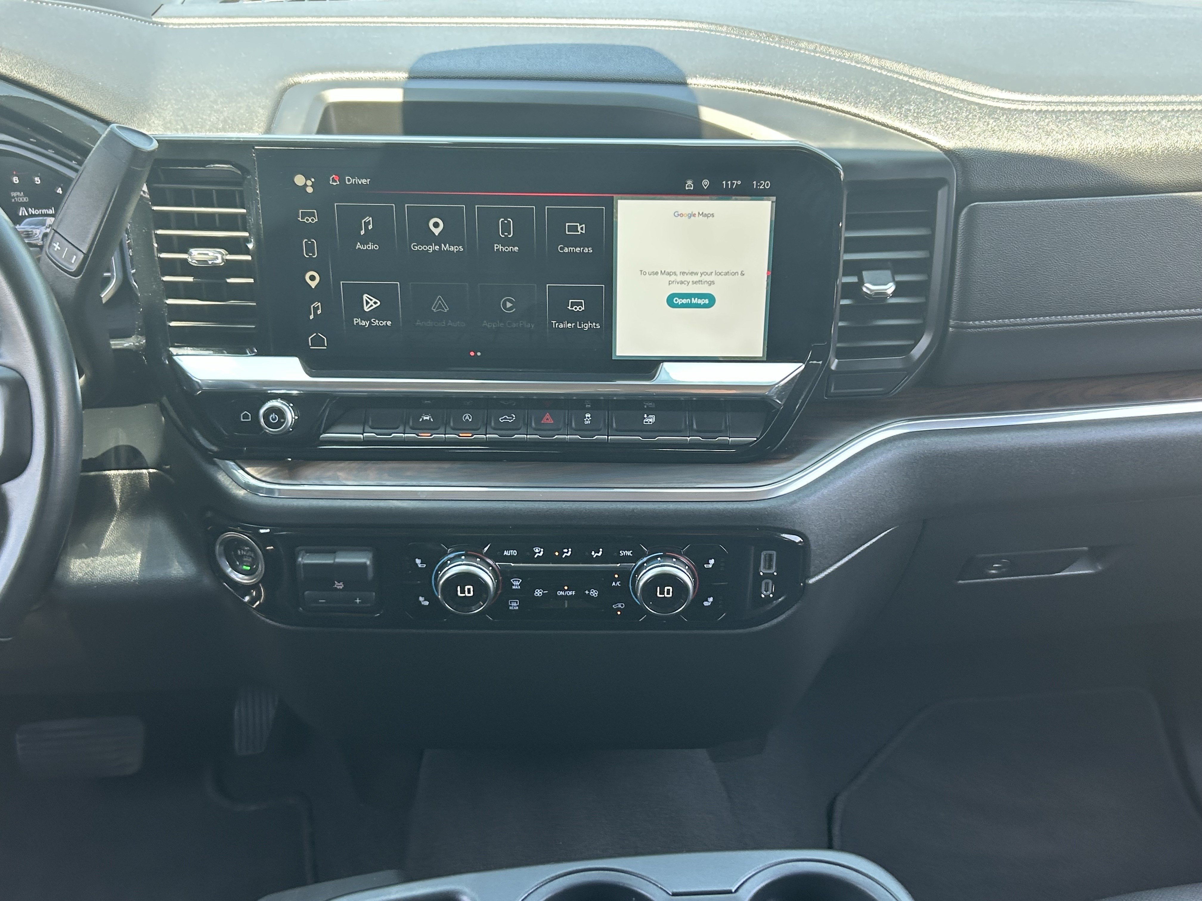 Used 2025 GMC Sierra 1500 SLT AWD/4WD image 17