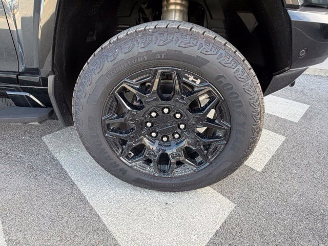 New 2025 GMC Hummer EV 2X AWD/4WD image 3