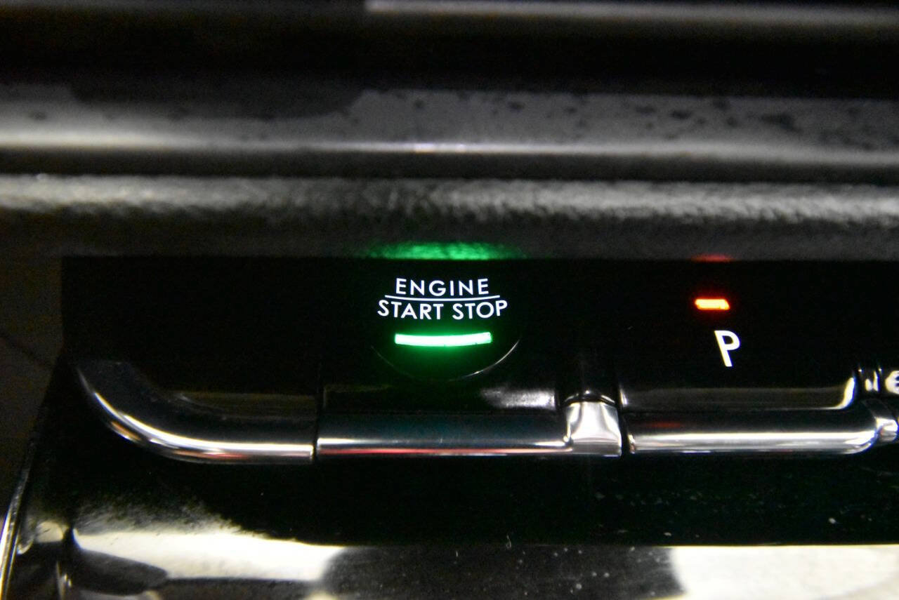 Used 2023 Lincoln Corsair AWD w/ Equipment Group 101A image 26