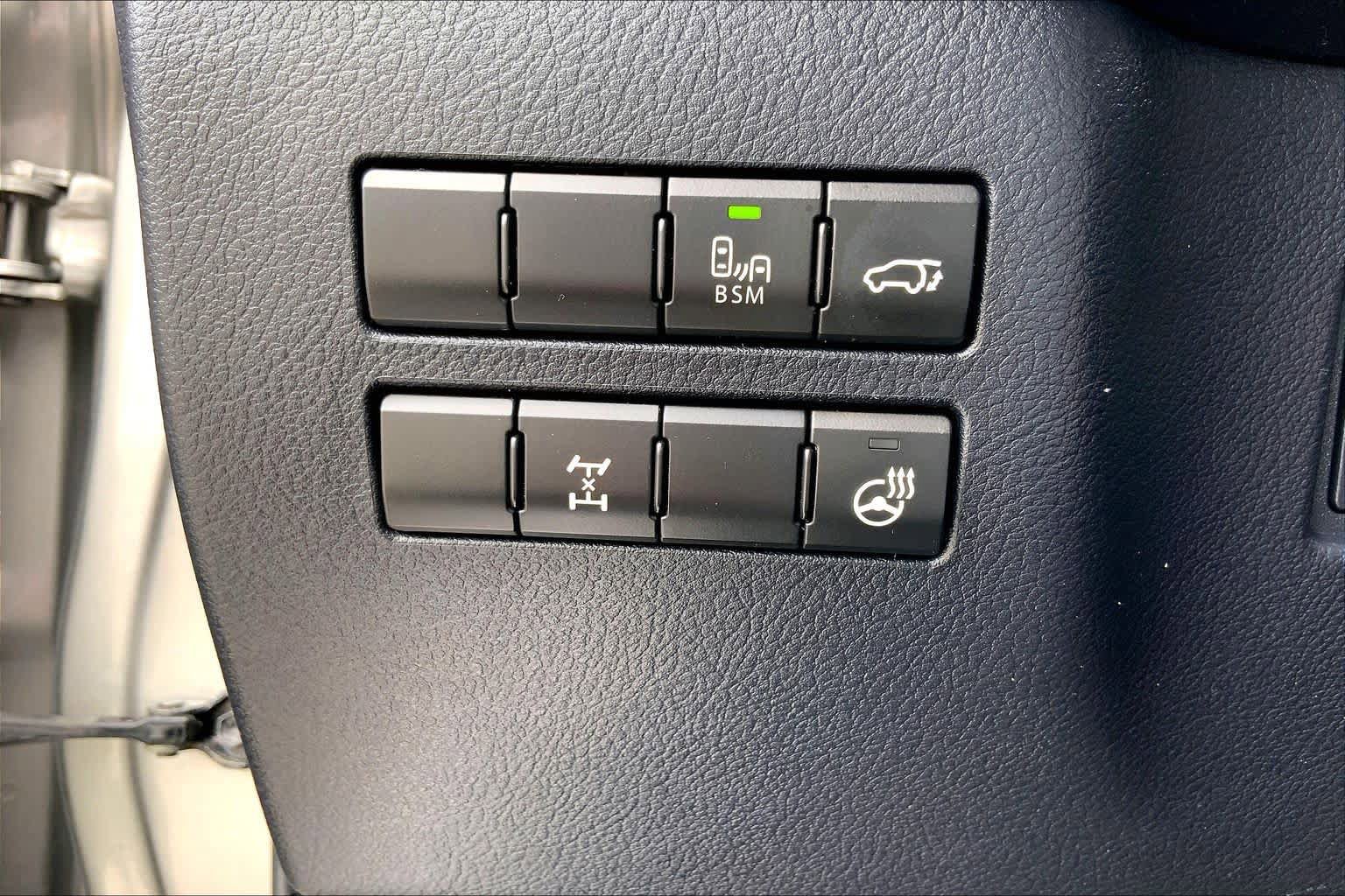 Used 2016 Lexus NX 200t AWD w/ Premium Package image 33