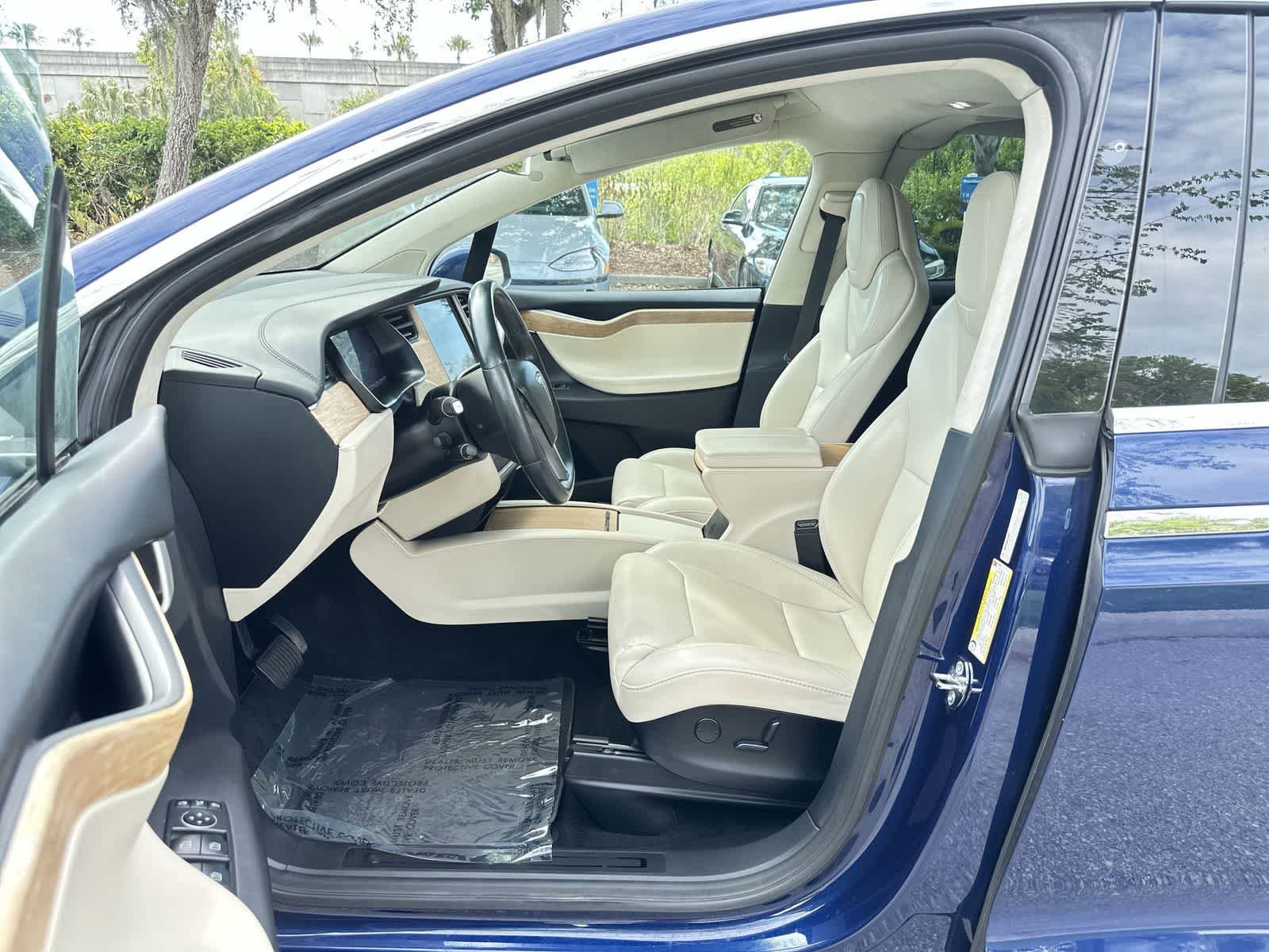 Used 2018 Tesla Model X 100D AWD/4WD image 2