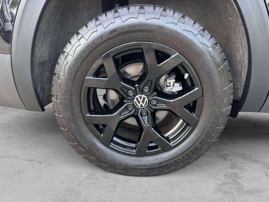 Certified 2024 Volkswagen Atlas Peak Edition SE AWD/4WD image 37