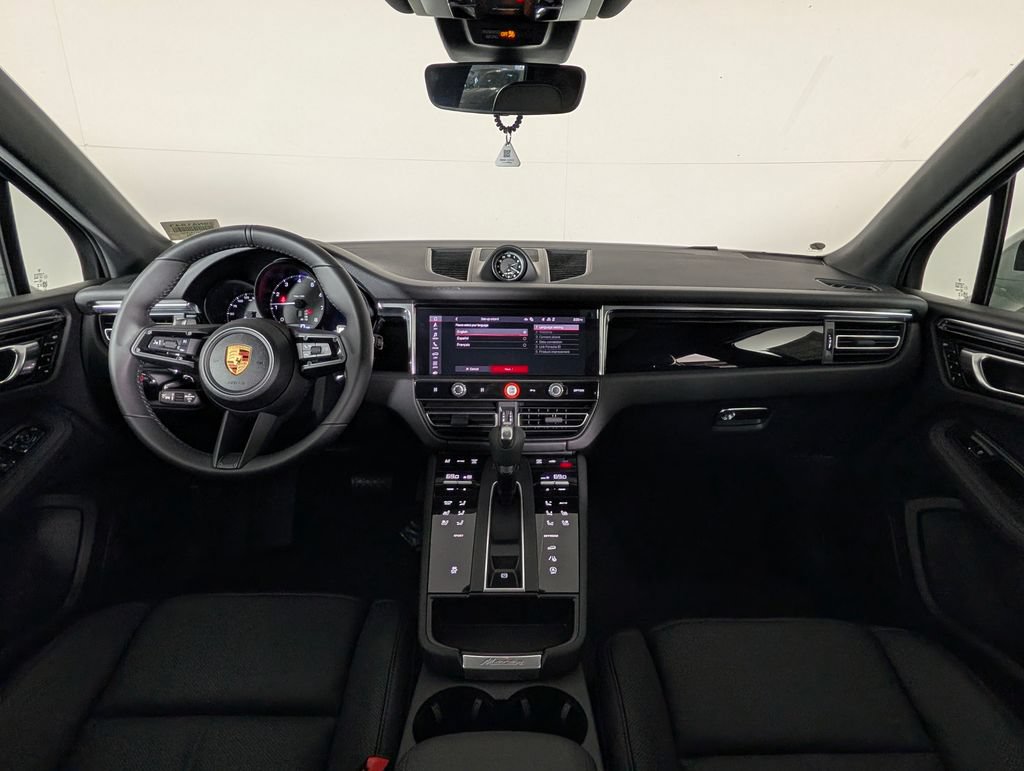 New 2026 Porsche Macan AWD/4WD image 20