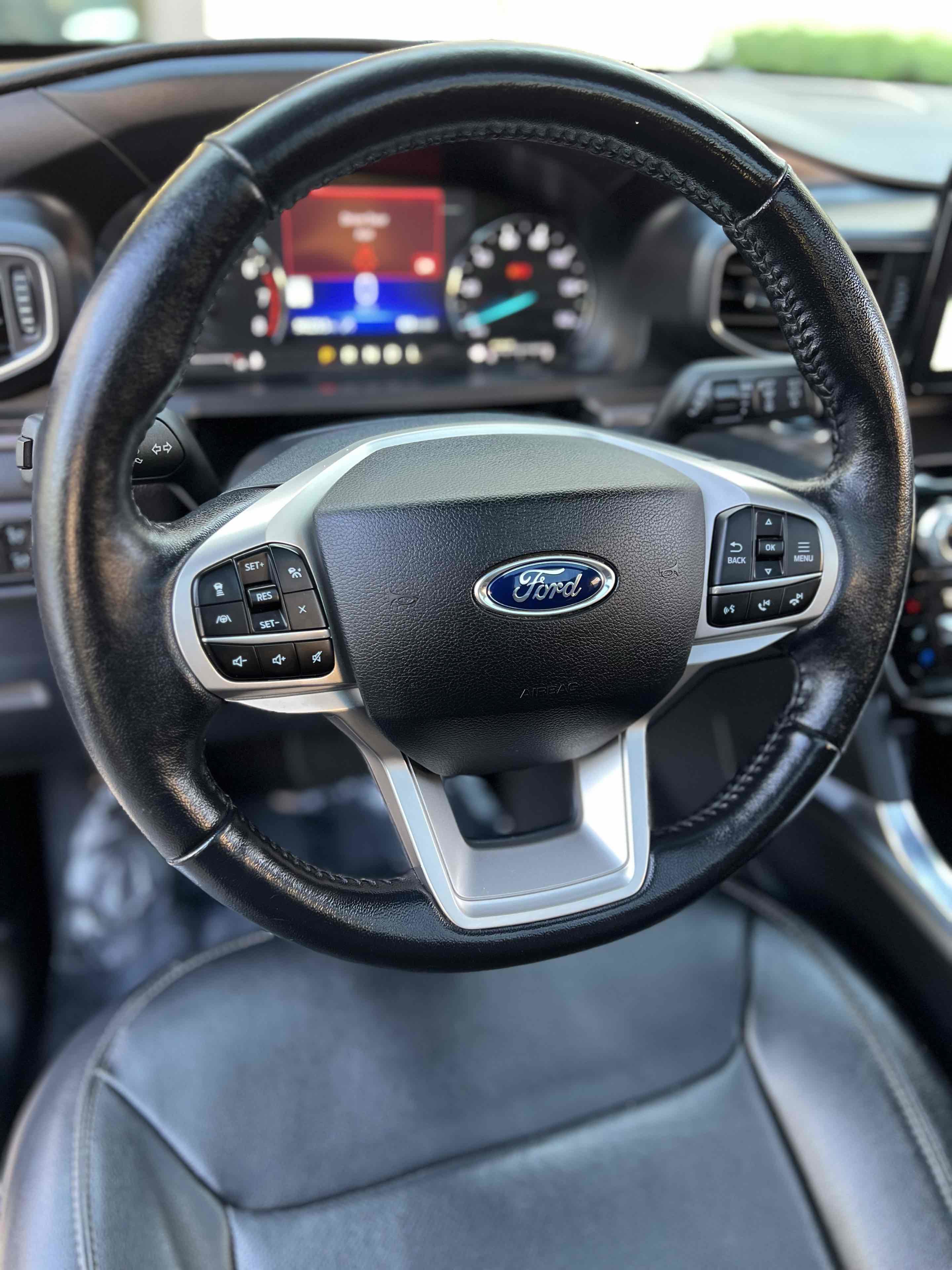 Used 2021 Ford Explorer Limited w/ Equipment Group 301A image 28