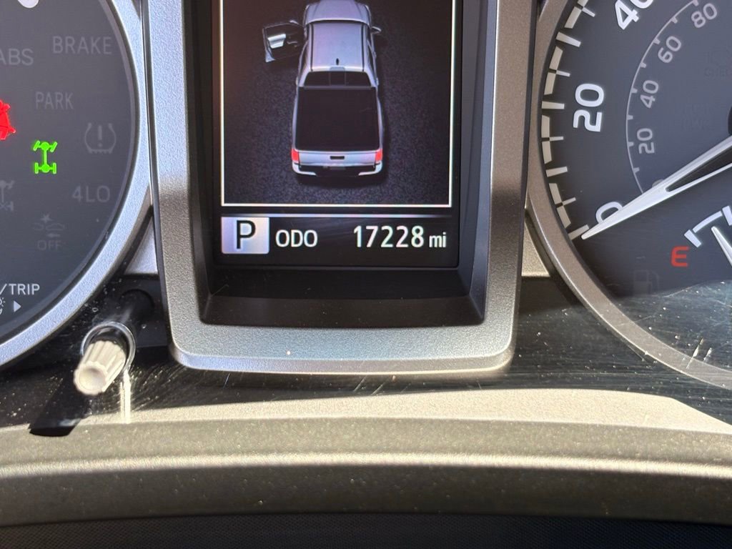 Used 2022 Toyota Tacoma SR5 image 14