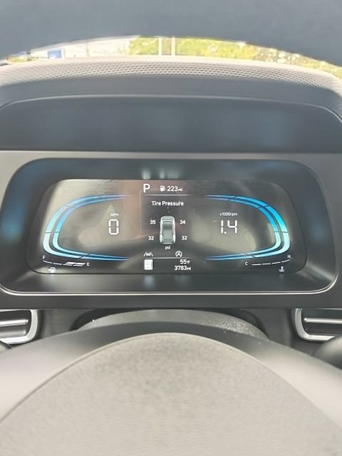 Certified 2026 Hyundai Elantra SE FWD image 18