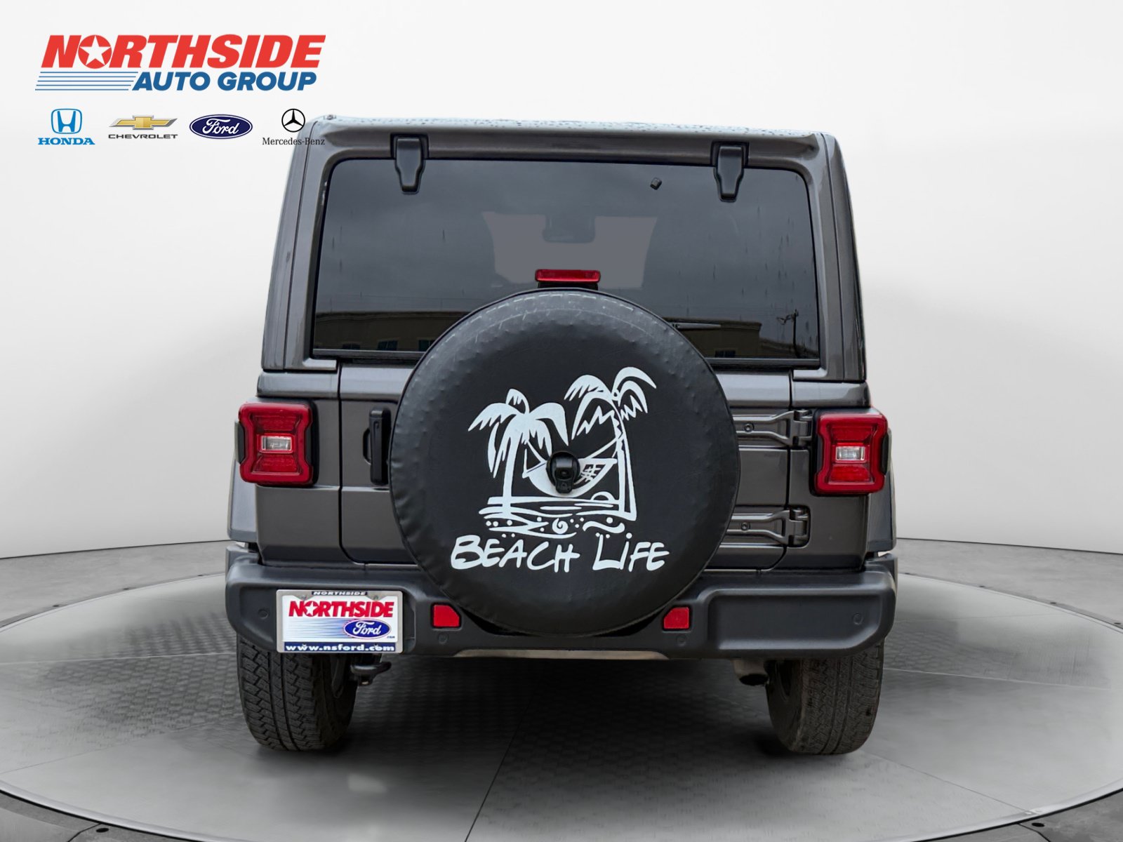 Used 2022 Jeep Wrangler Unlimited Sahara AWD/4WD image 6