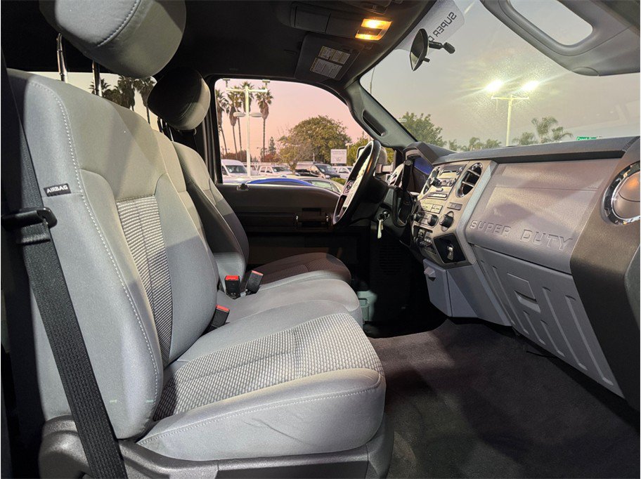Used 2016 Ford F550 2WD Crew Cab Super Duty image 20