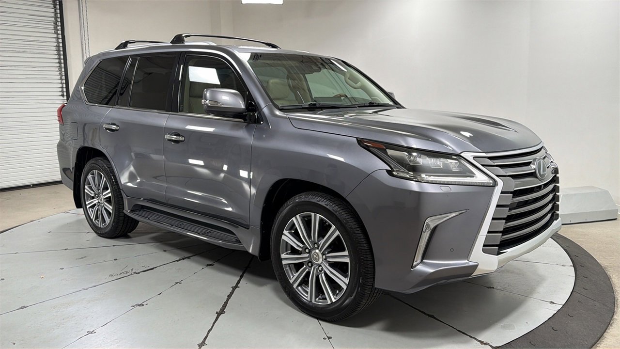 Used 2017 Lexus LX 570 4WD image 3
