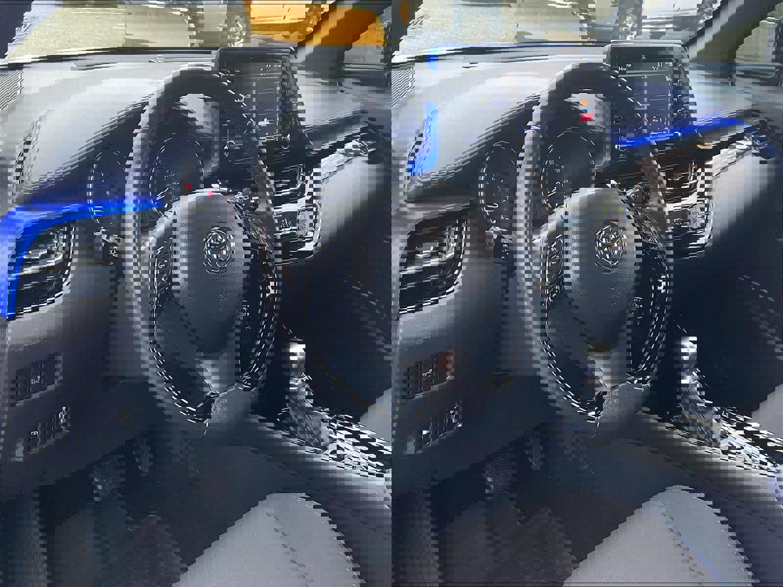 Used 2020 Toyota C-HR XLE FWD image 8