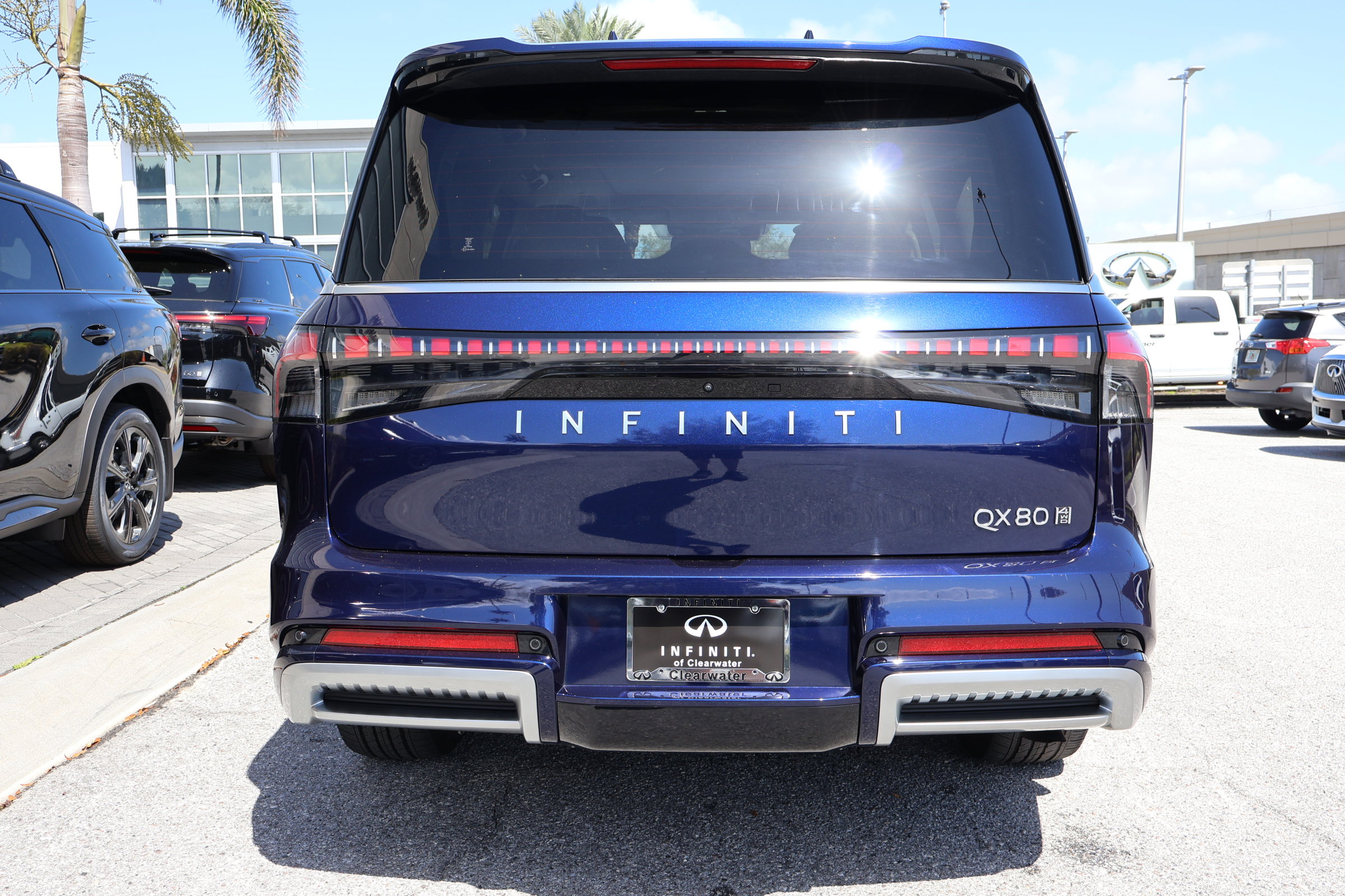 Certified 2025 INFINITI QX80 Sensory w/ Premium Cargo Package image 8