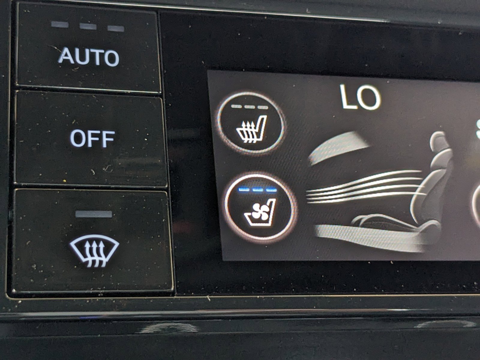 Certified 2024 Genesis G70 3.3T Advanced w/ Sport Prestige Package image 25