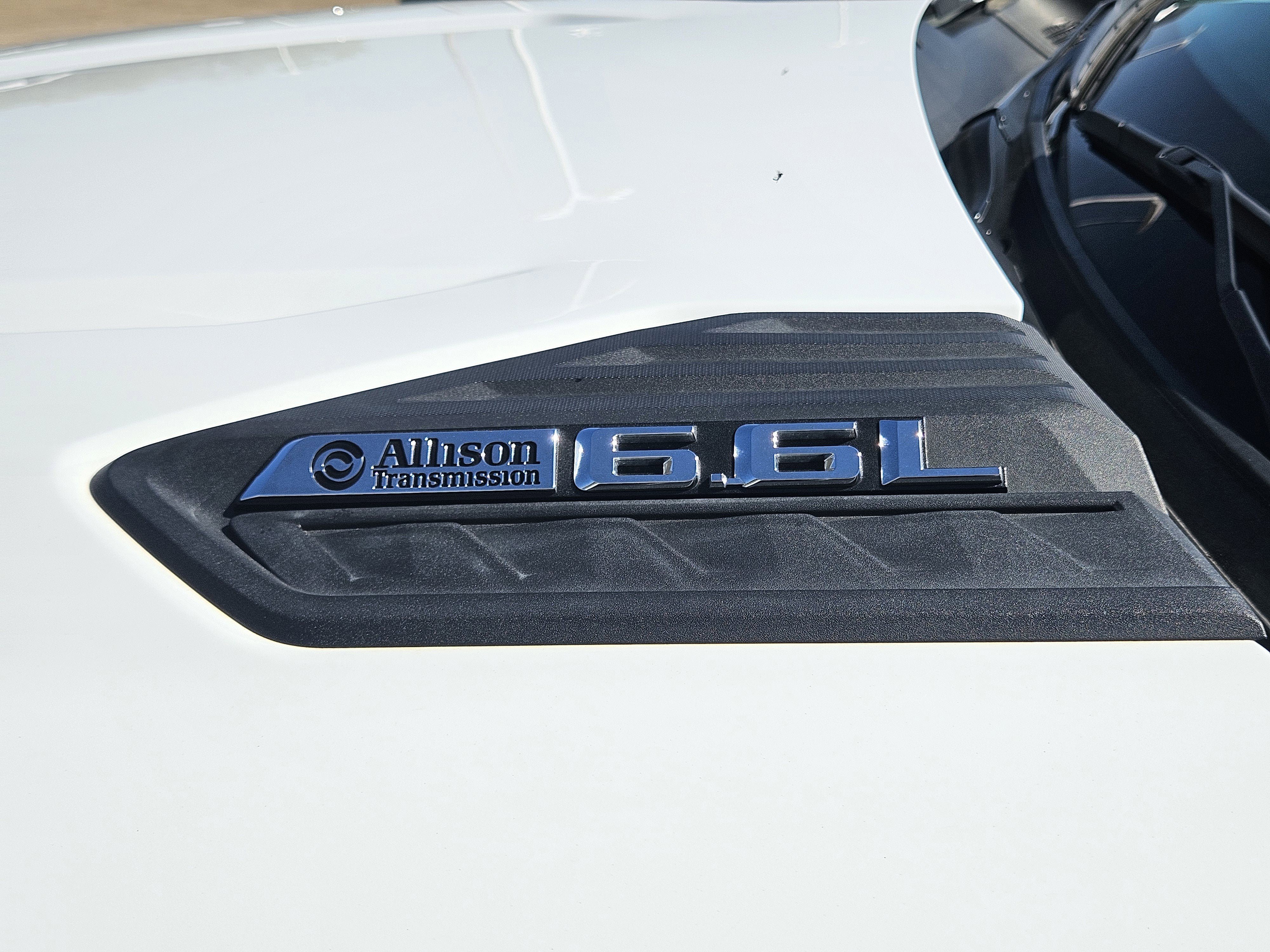 Used 2024 Chevrolet Silverado 3500 LT w/ Convenience Package image 8
