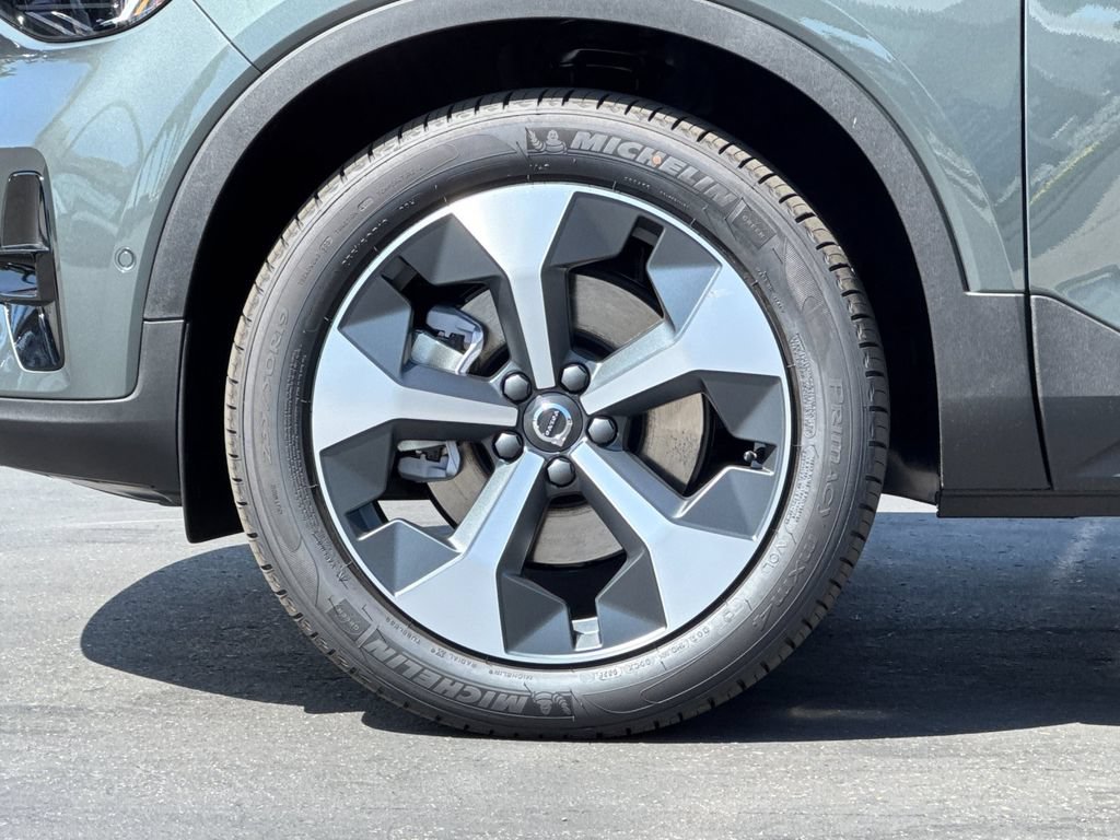 New 2026 Volvo XC40 B5 Plus w/ Climate Package AWD/4WD image 25