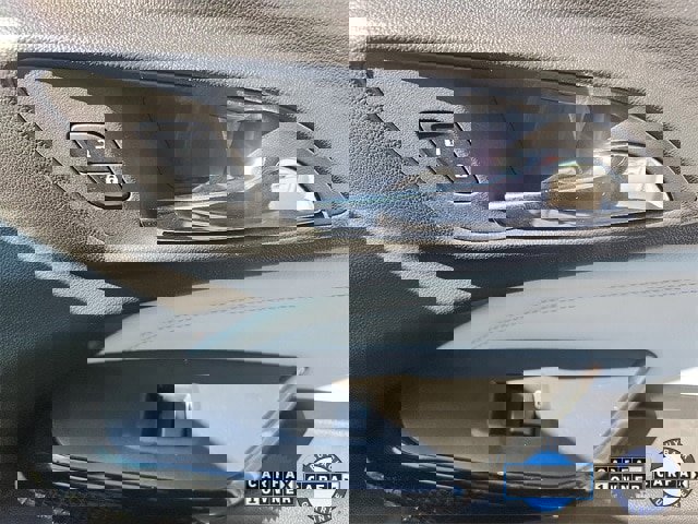 Used 2025 Chevrolet Trax LT w/ Driver Confidence Package image 32