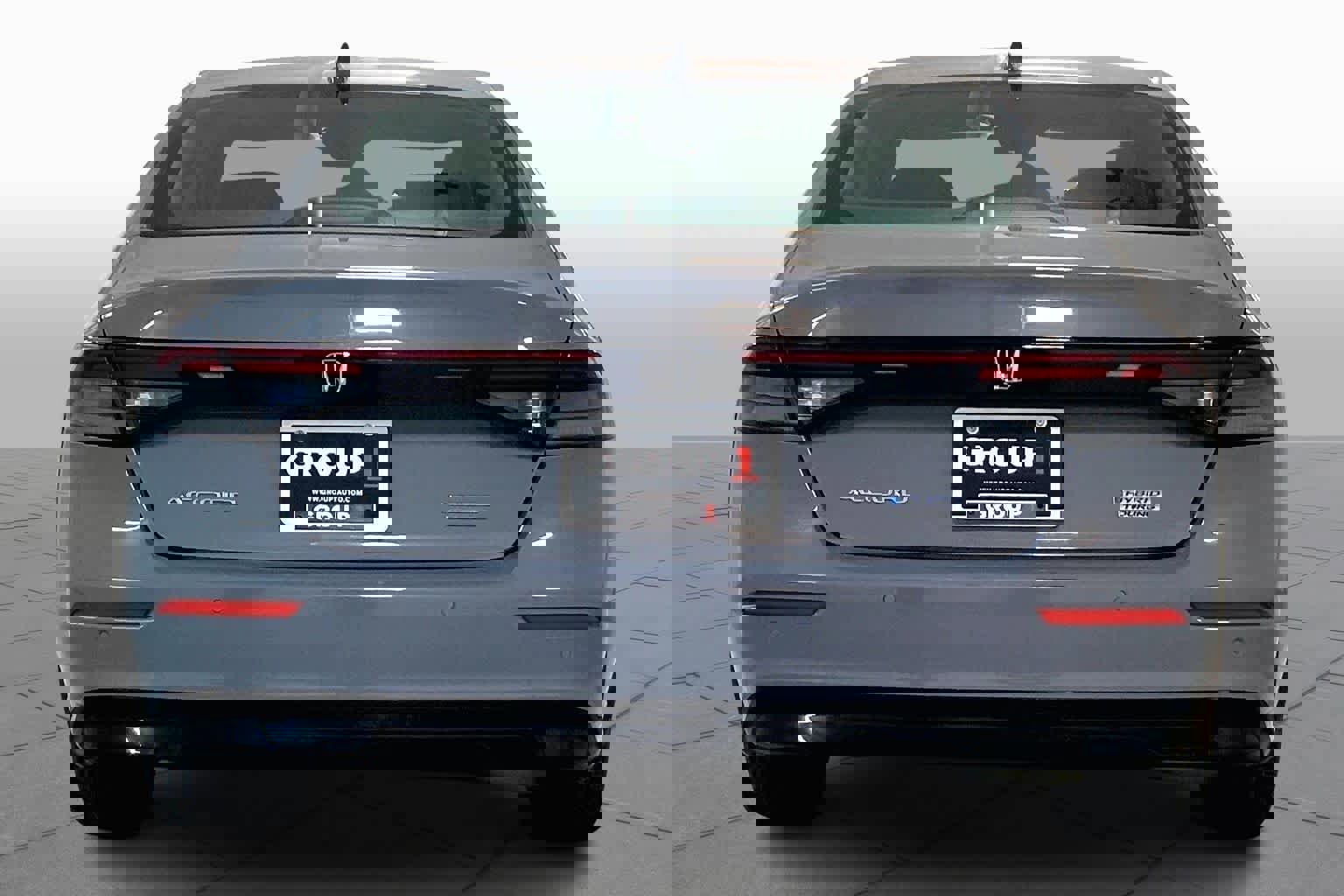 Used 2023 Honda Accord Touring image 4