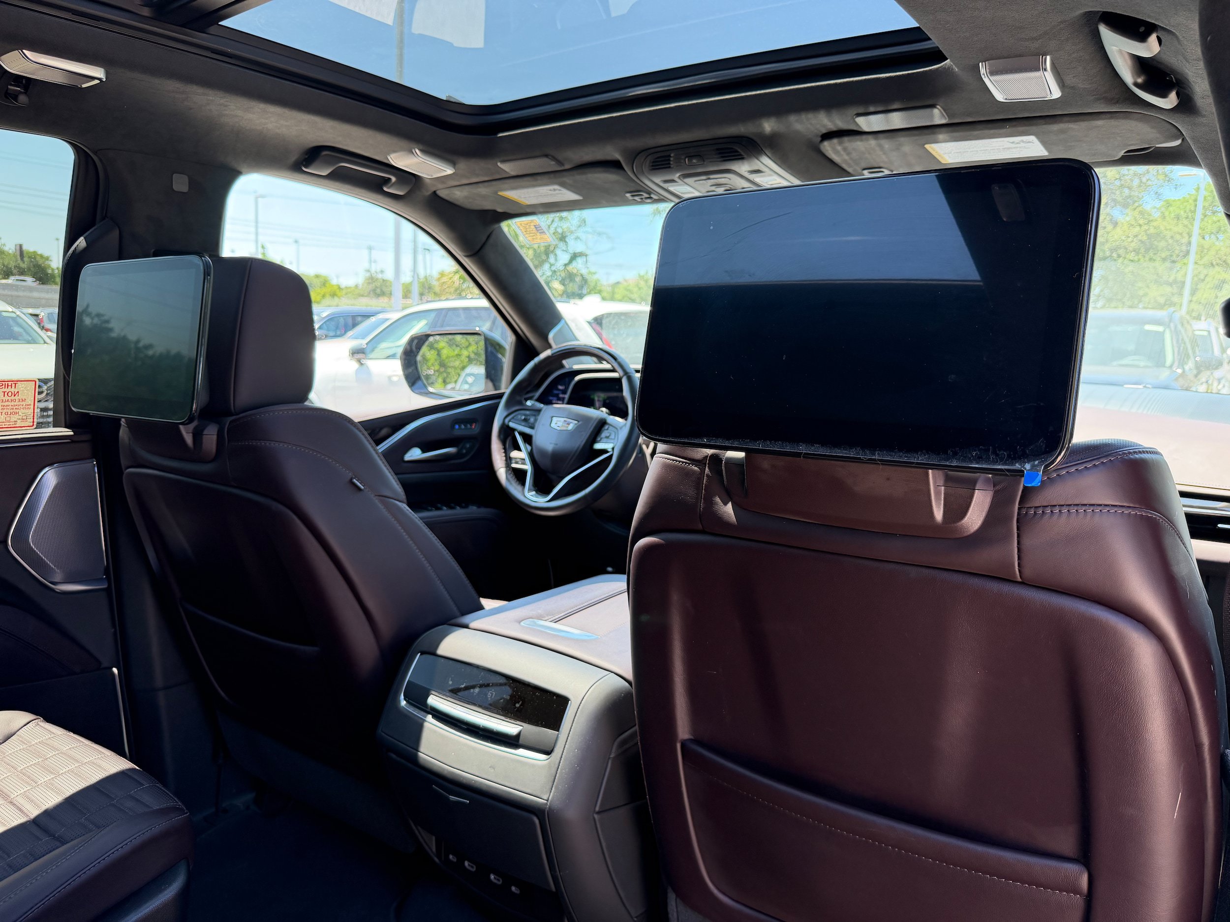 Used 2024 Cadillac Escalade Sport Platinum AWD/4WD image 14