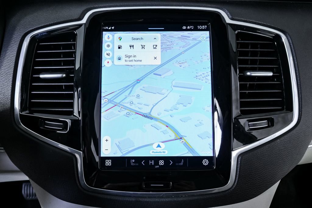 Certified 2024 Volvo XC90 B5 Plus w/ Protection Package Premier image 17