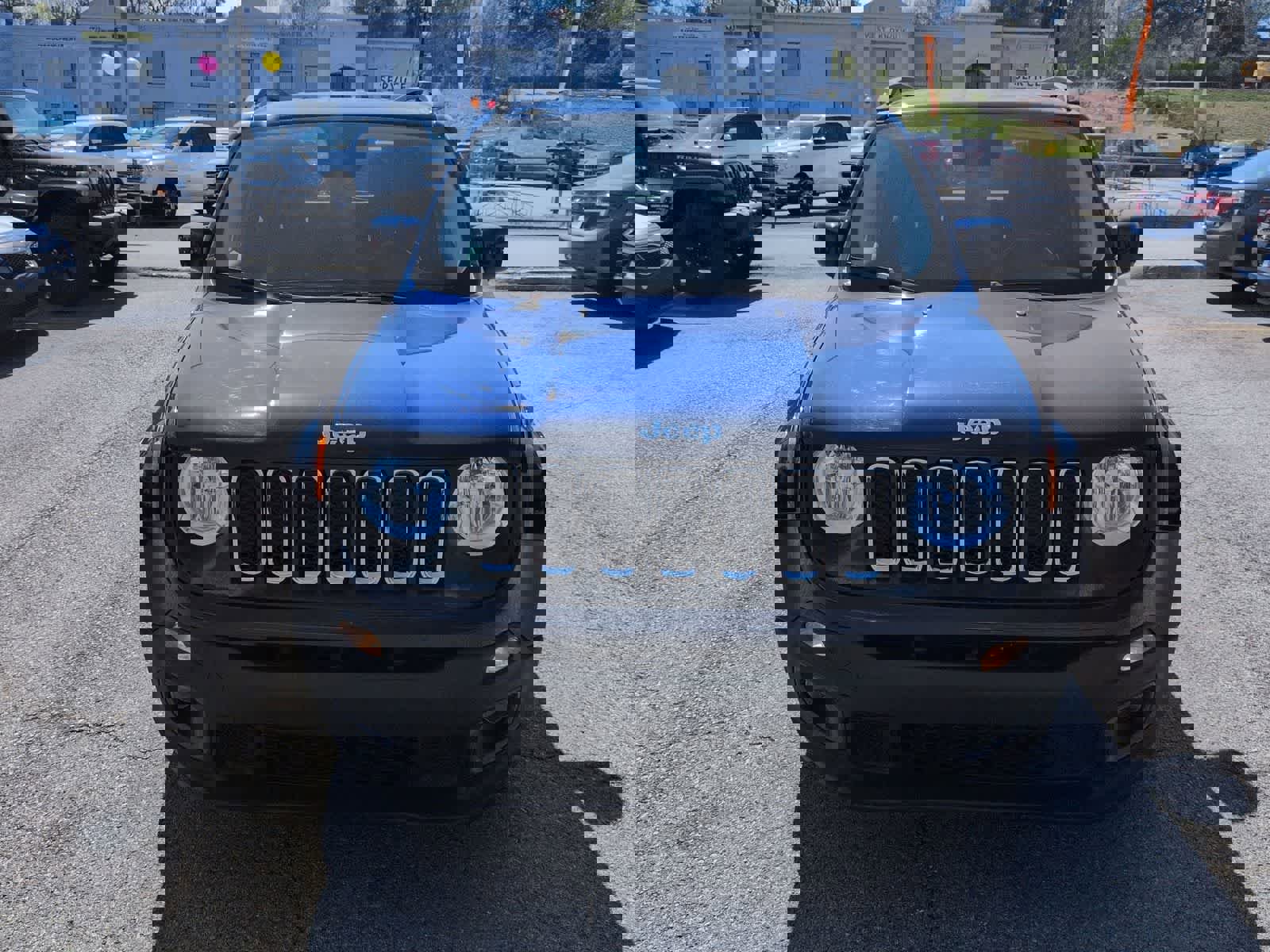 Used 2017 Jeep Renegade Latitude image 3