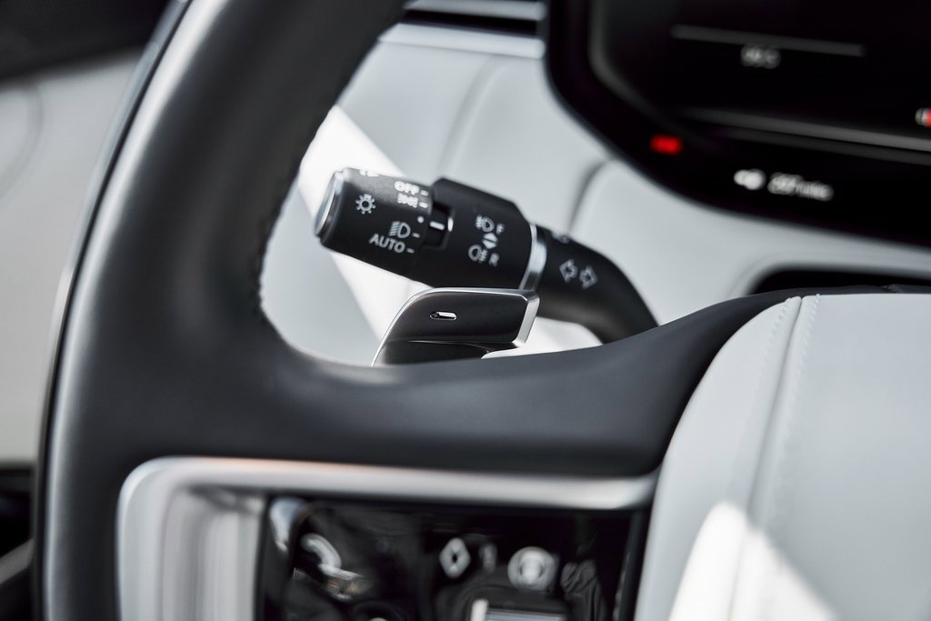 Used 2026 Land Rover Range Rover Long Wheelbase SE image 58