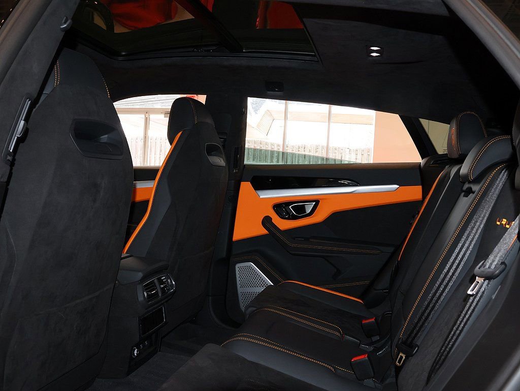 Used 2023 Lamborghini Urus S image 43
