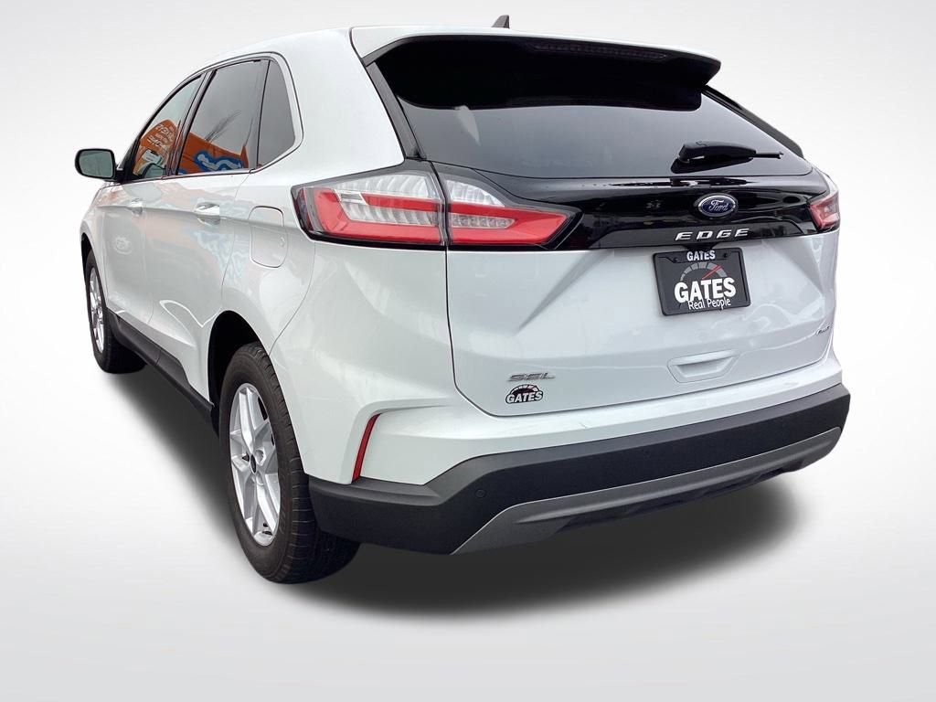 Used 2024 Ford Edge SEL image 7